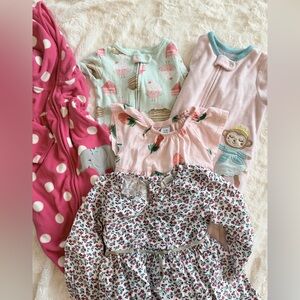 Baby Girl Lot 12-18m Sleepers, One Piece Outfits and Dress. 5 pieces. EUC FK